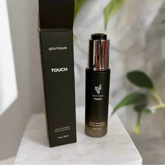 Younique Other - 🐾Younique Linen Foundation🐾